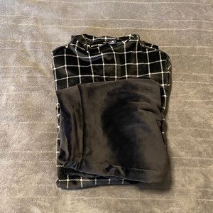 Land’s End Pajama Set